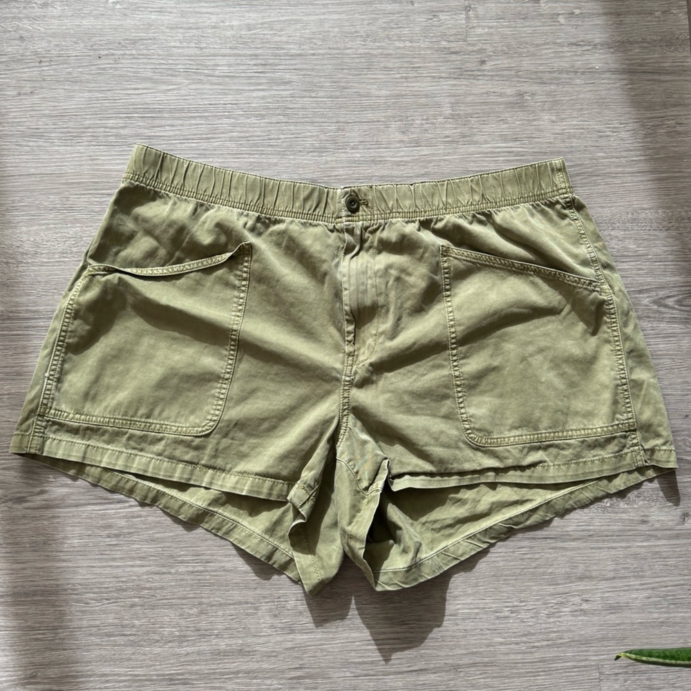 Madewell Olive Utility Cargo Shorts